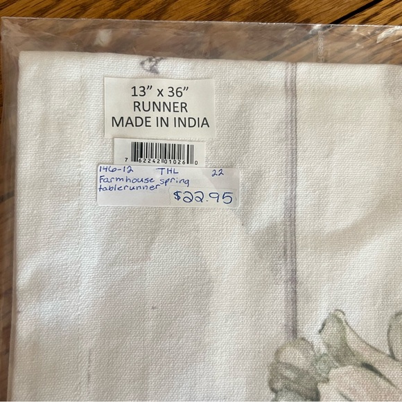 🌷 Farmhouse Floral Table Runner ~ By Park Designs🌷 - Picture 9 of 14